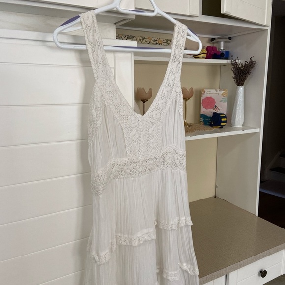 White Lace MIDI Dress - Picture 2 of 6